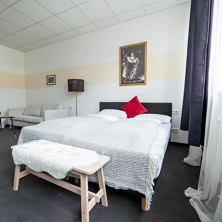 Full House Hostel Nurnberg - Shared Bath & Kitchen Ngoại thất bức ảnh