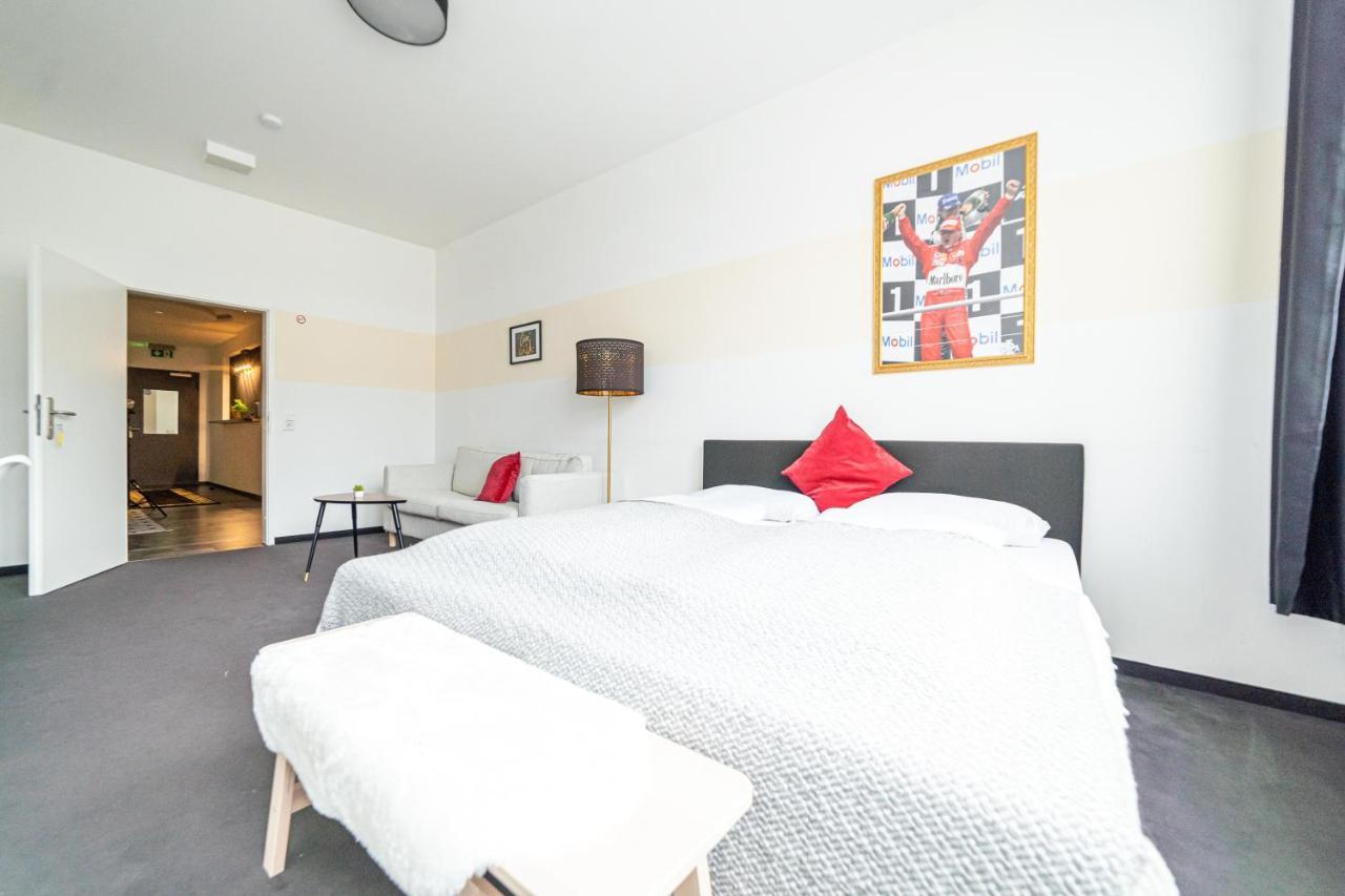 Full House Hostel Nurnberg - Shared Bath & Kitchen Ngoại thất bức ảnh
