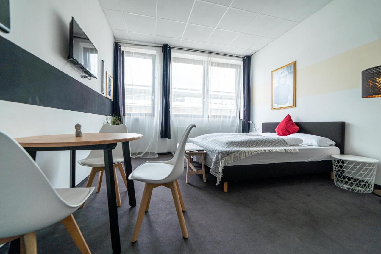 Full House Hostel Nurnberg - Shared Bath & Kitchen Ngoại thất bức ảnh
