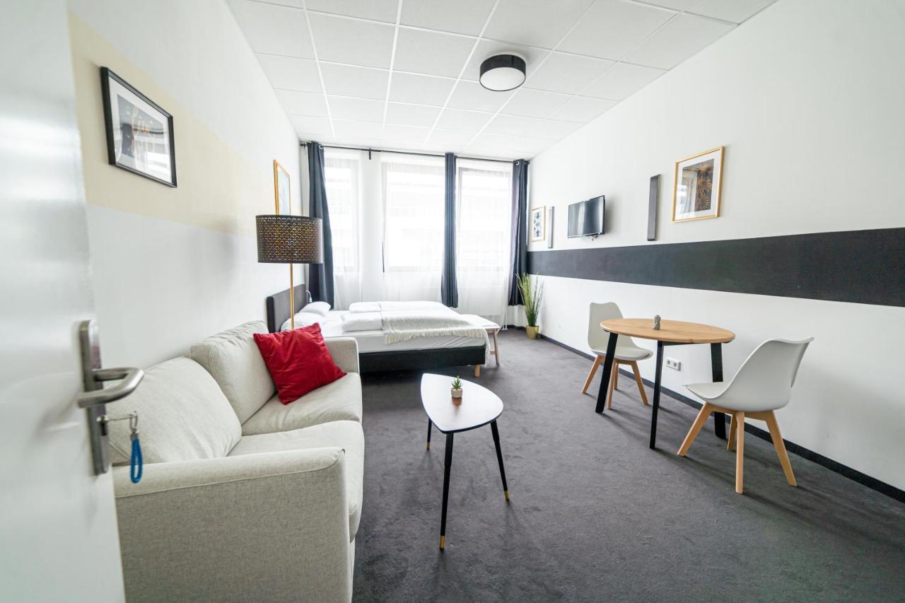 Full House Hostel Nurnberg - Shared Bath & Kitchen Ngoại thất bức ảnh