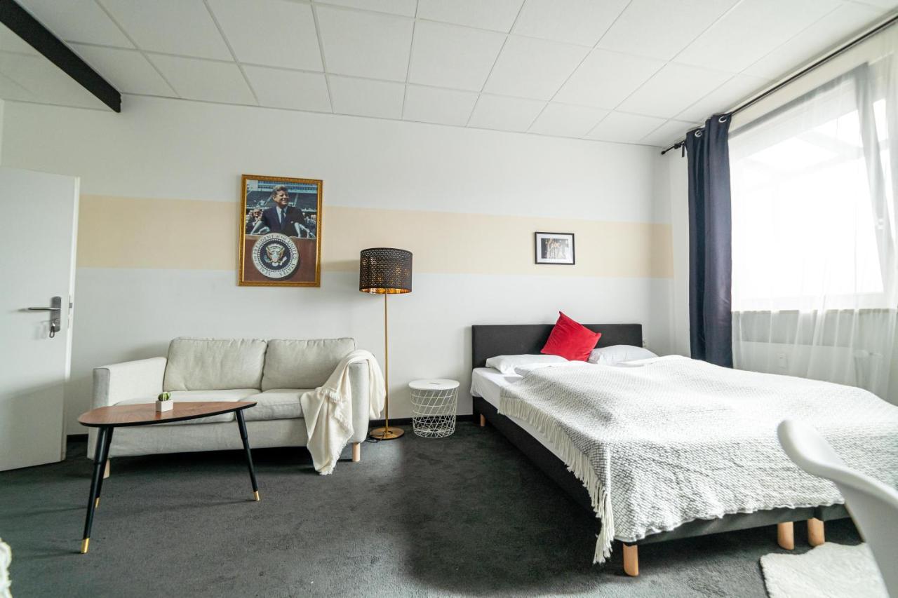 Full House Hostel Nurnberg - Shared Bath & Kitchen Ngoại thất bức ảnh