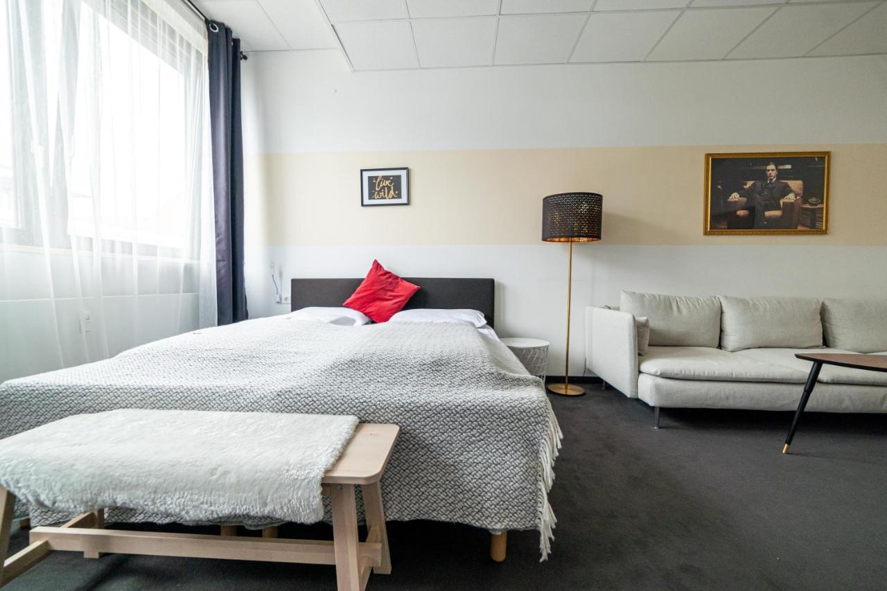 Full House Hostel Nurnberg - Shared Bath & Kitchen Ngoại thất bức ảnh