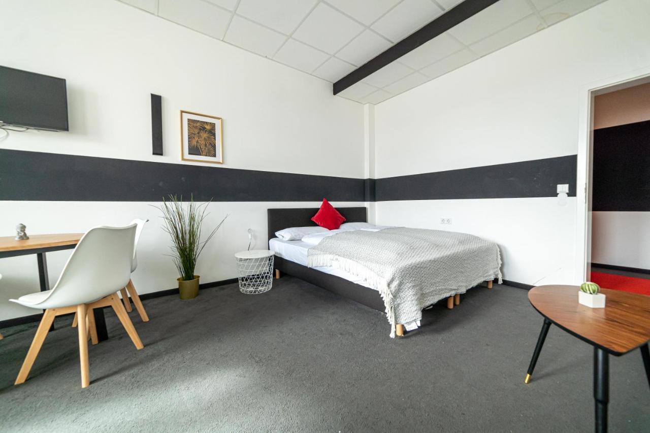 Full House Hostel Nurnberg - Shared Bath & Kitchen Ngoại thất bức ảnh